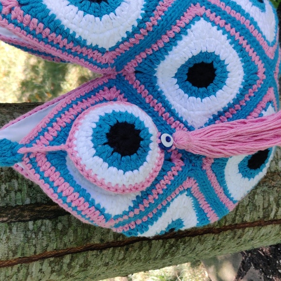 Handmade Crochet Women's Evil 👀 Eye Design Shoulder Bag - Picture 5 of 15